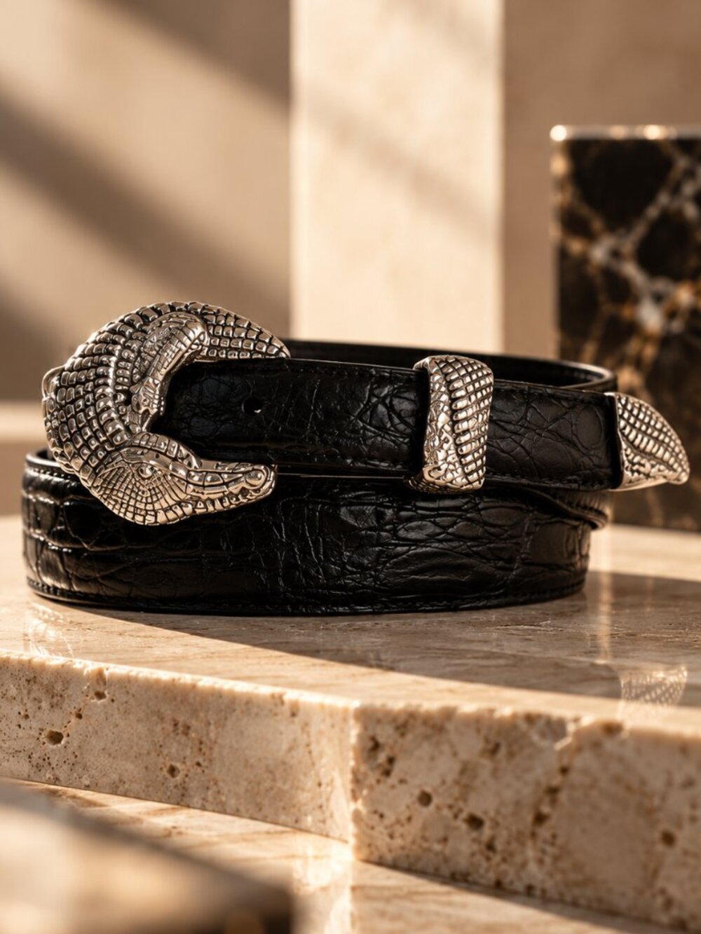 AL BERES 1.5" GATOR BELT BUCKLE IN STAINLESS STEEL.